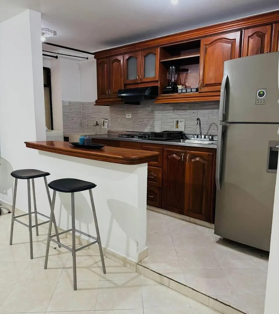 Apartamento Completo 3 Habitaciones Laureles-Estadio Hasta 6 Personas 메딜린 0*,  콜롬비아