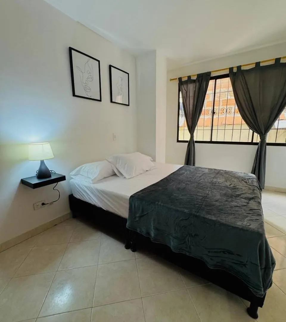 Apartamento Completo 3 Habitaciones Laureles-Estadio Hasta 6 Personas 麦德林 0*,