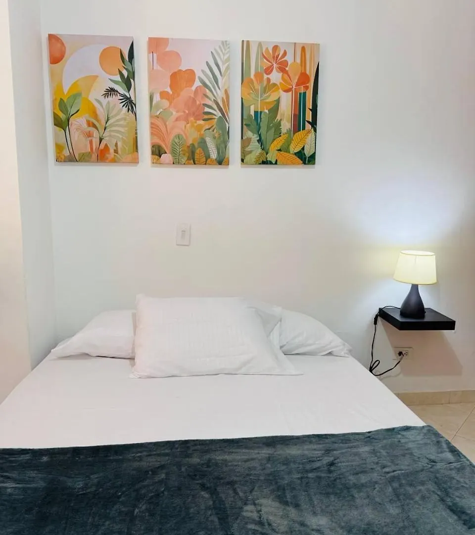 Apartamento Completo 3 Habitaciones Laureles-Estadio Hasta 6 Personas 麦德林 公寓